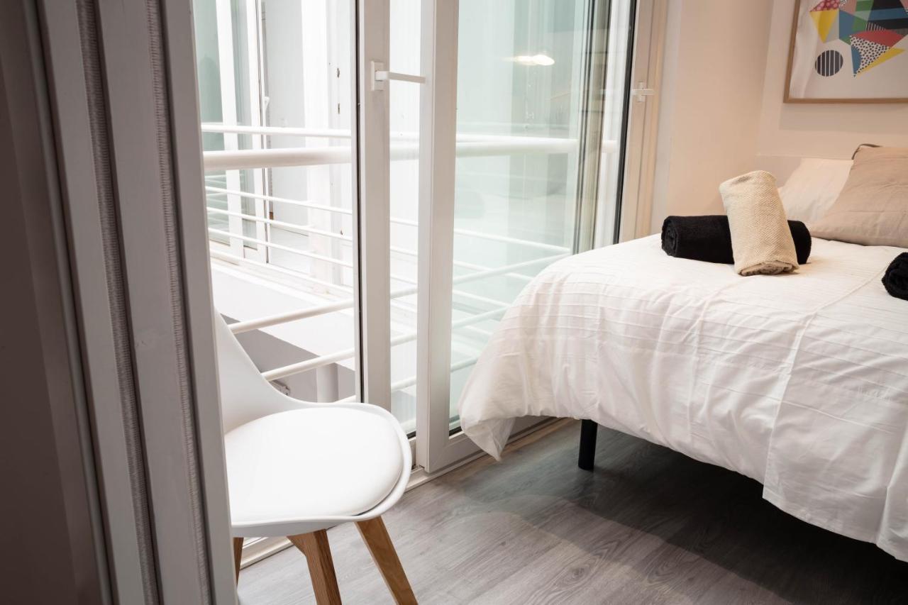 Behouse Santa Cruz * Sevilla